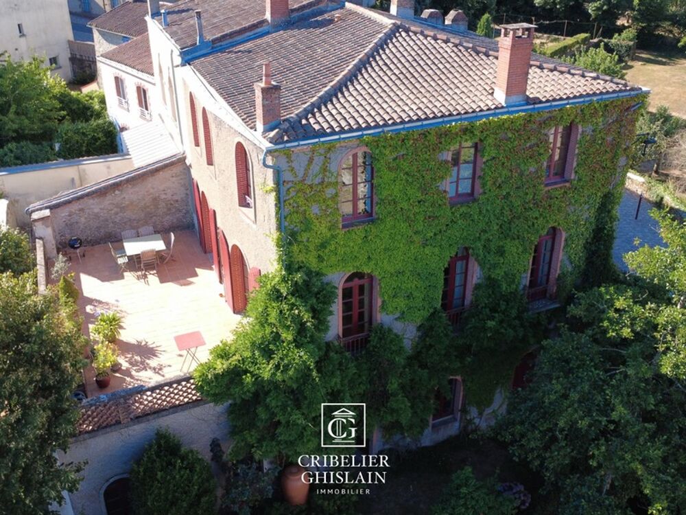 Clisson centre historique  Maison de caractère 150 m², 3 chambres, terrasse et accès rivière