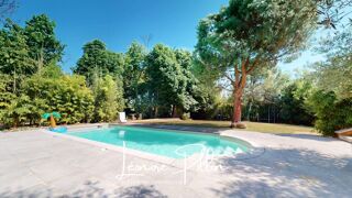  Villa à vendre 8 pièces 215 m²