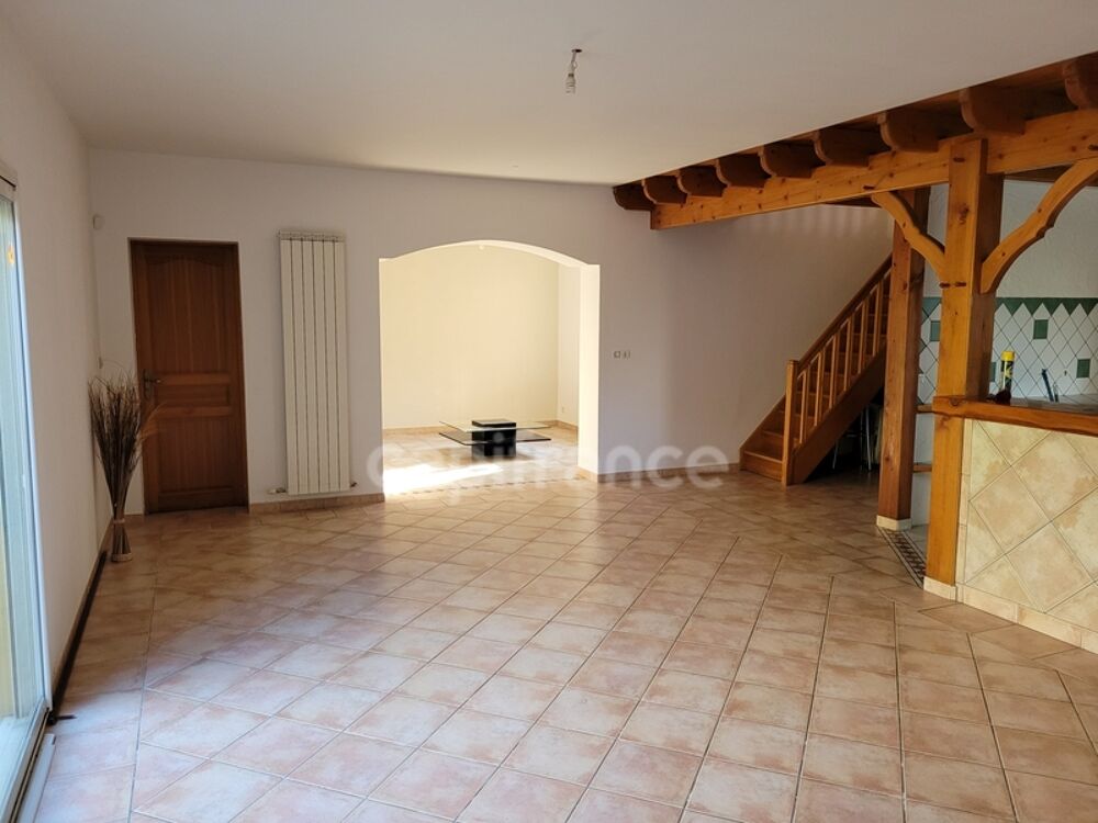 Dpt Gironde (33), A vendre belle MAISON 5 pièces de 175 m² sur terrain de 1150 m² à MARSAS (proche de Saint-André-de-Cubzac)