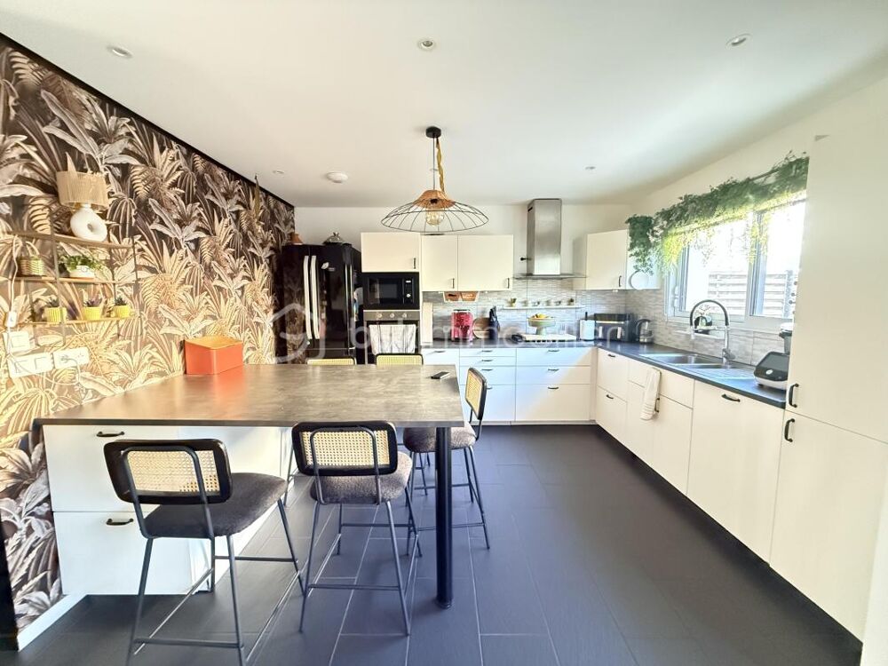 Vente Maison Maison familiale de 136 m² avec jardin, terrasse et garage – Orgères Orgeres