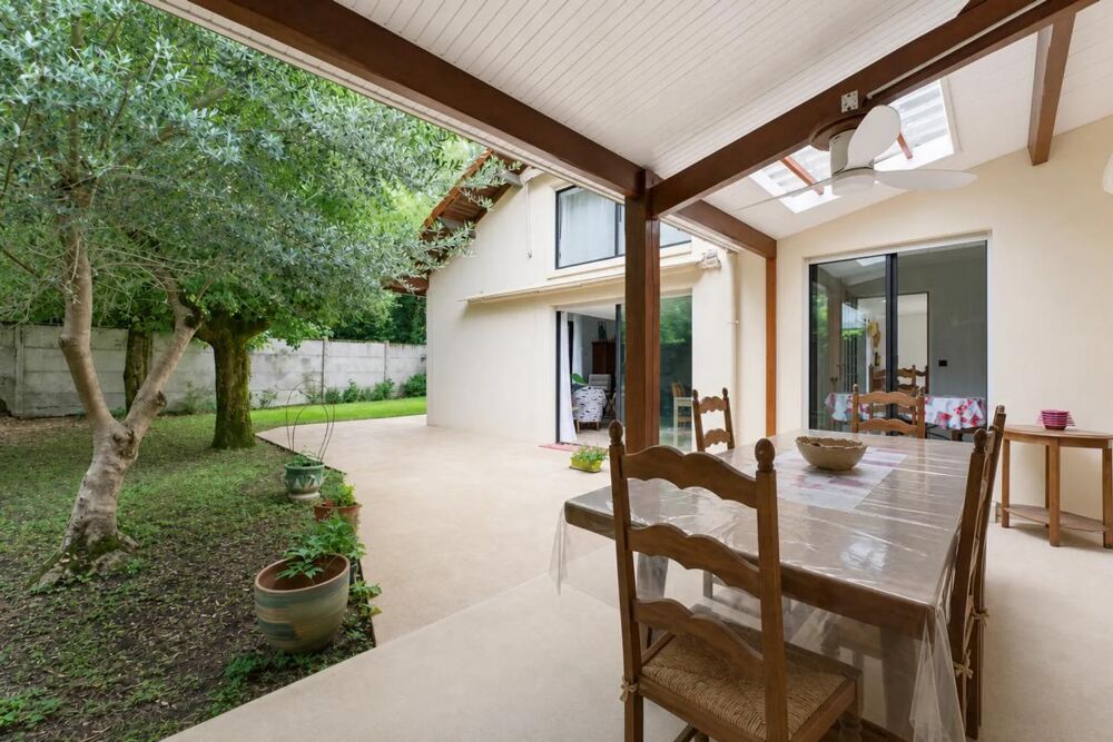 Maison Familiale Lumineuse de 155 m² à Bordeaux Caudéran