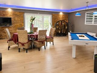  Maison à vendre 8 pièces 239 m²