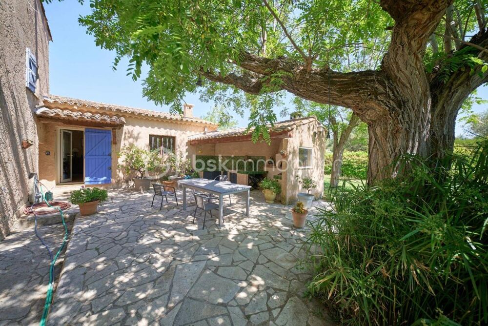 Amoureux de la nature... Maison de 190 m2 + Annexe de 50 m2 sur 2432 m2 de Terrain