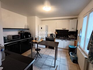  Appartement à louer 3 pièces 81 m²