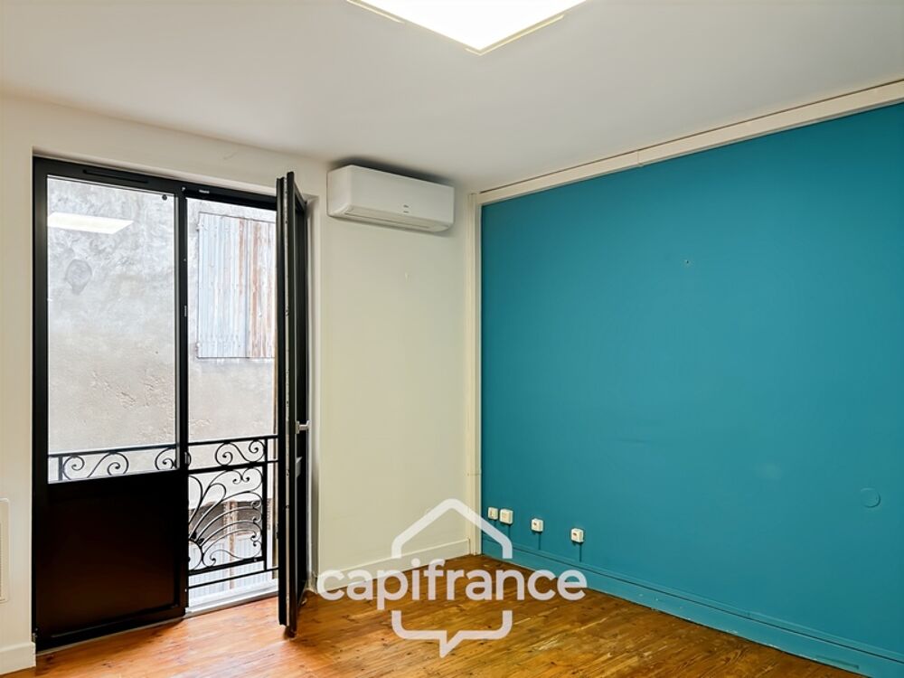   Bureaux de 180m2 avec sous-sol intégral en cœur de ville dans un bel immeuble en pierre Port sainte marie