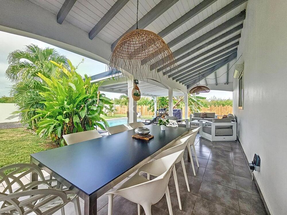 Villa + dépendance avec piscine Saint François