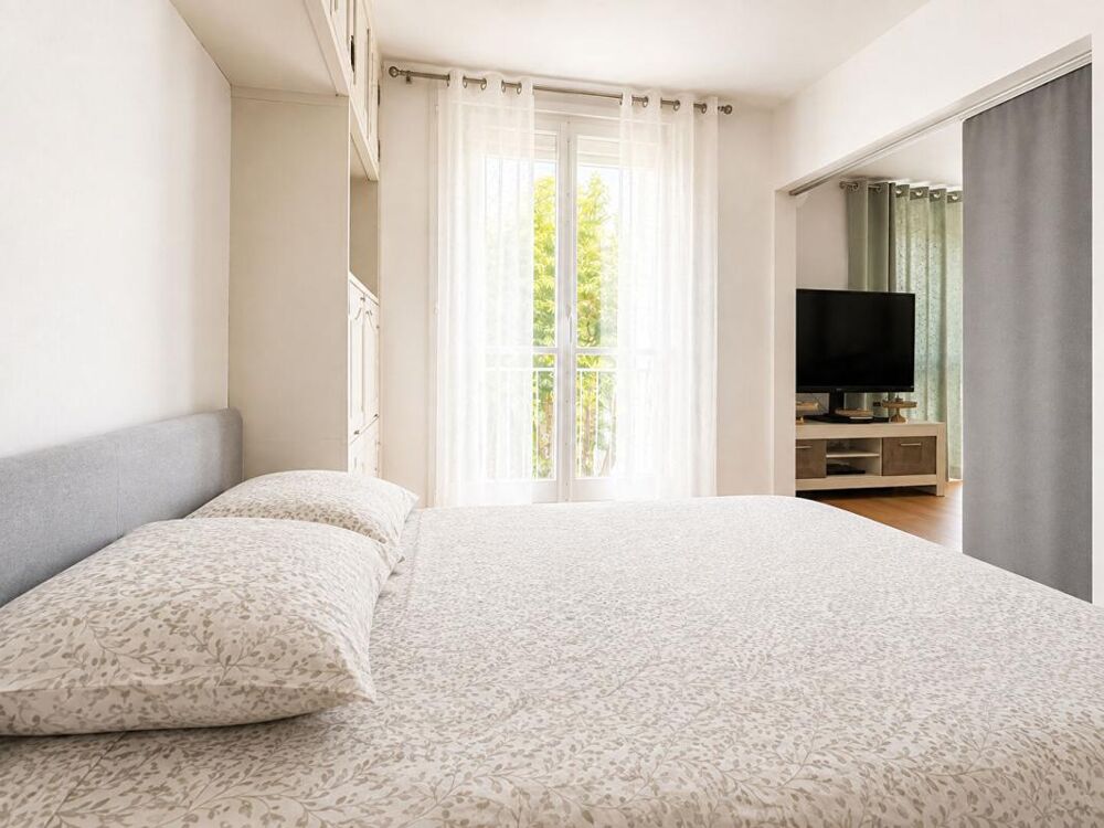 Vente Appartement EXCLUSIVITE  : T4 RÉNOVÉ , 1ER ETAGE,3 CHAMBRES, 2 BALCONS EXTÉRIEURS & GRANDE CAVE-ATELIER Marignane