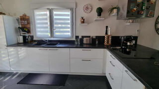  Maison  vendre 8 pices 220 m