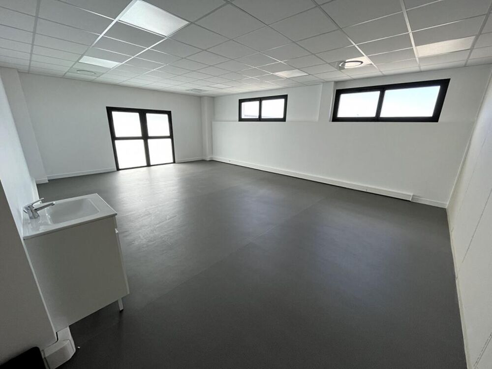   13800 ISTRES EXCLUSIVITE - BUREAUX 56 M², Zone industrielle 
