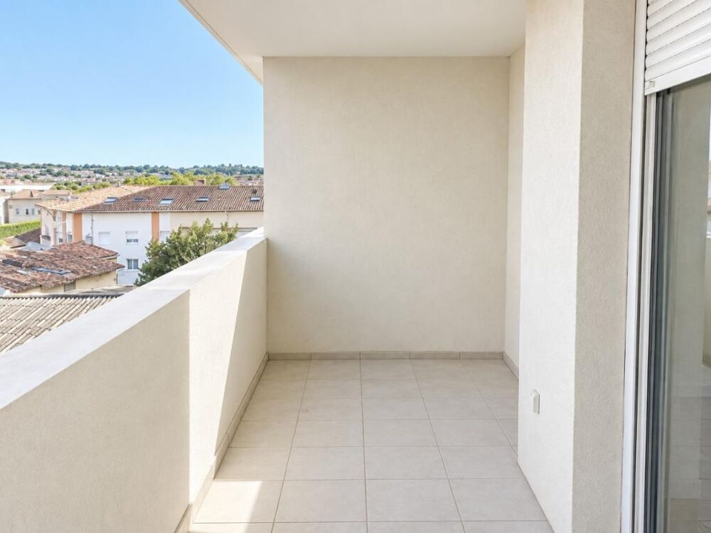 Location Appartement T2 avec loggia et parking à Marseille Marseille 15