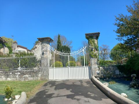   MAISON DE VILLAGE EN PIERRE- 3 CHAMBRES + MEZZANINE- JARDIN- CLOITRE Maison - 4 pi�ce(s) - 181 m�