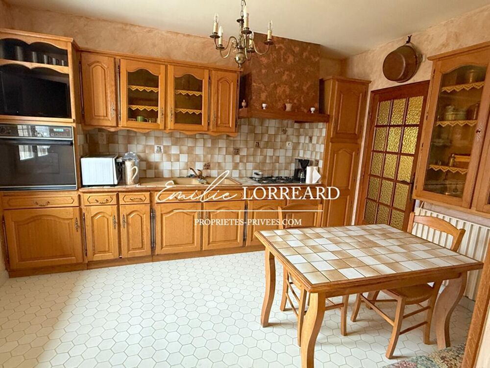Maison Téloché 7 pièce(s) 150 m2