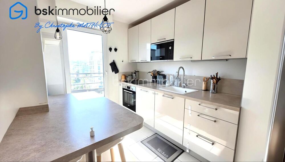 Appartement T4 moderne de 80 m² avec balcon plein Sud/Est et double parking