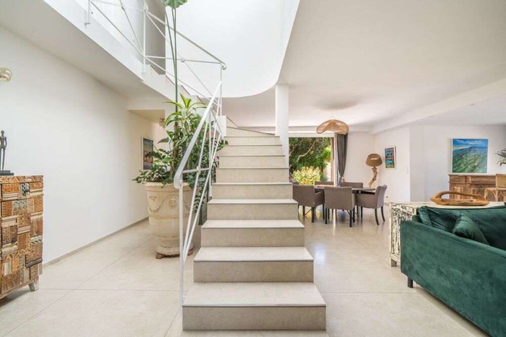 Agde. Villa 6 pièces 223 m²
