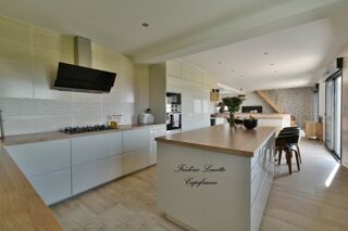  Maison � vendre 7 pi�ces 230 m�