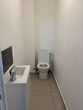  Appartement à louer 2 pièces 60 m²