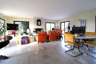  Maison � vendre 6 pi�ces 204 m�