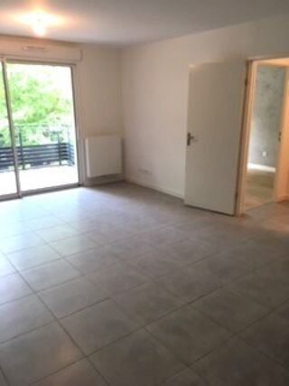  Appartement à louer 3 pièces 71 m²