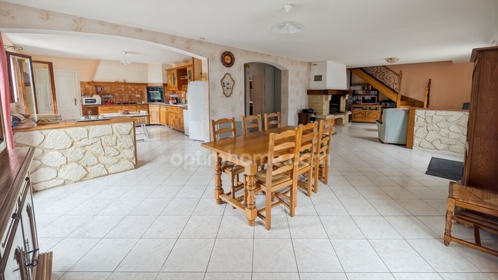 Maison 6 pièces 234 m² · à Saint Mesmin · 234 m² · 224 000 €