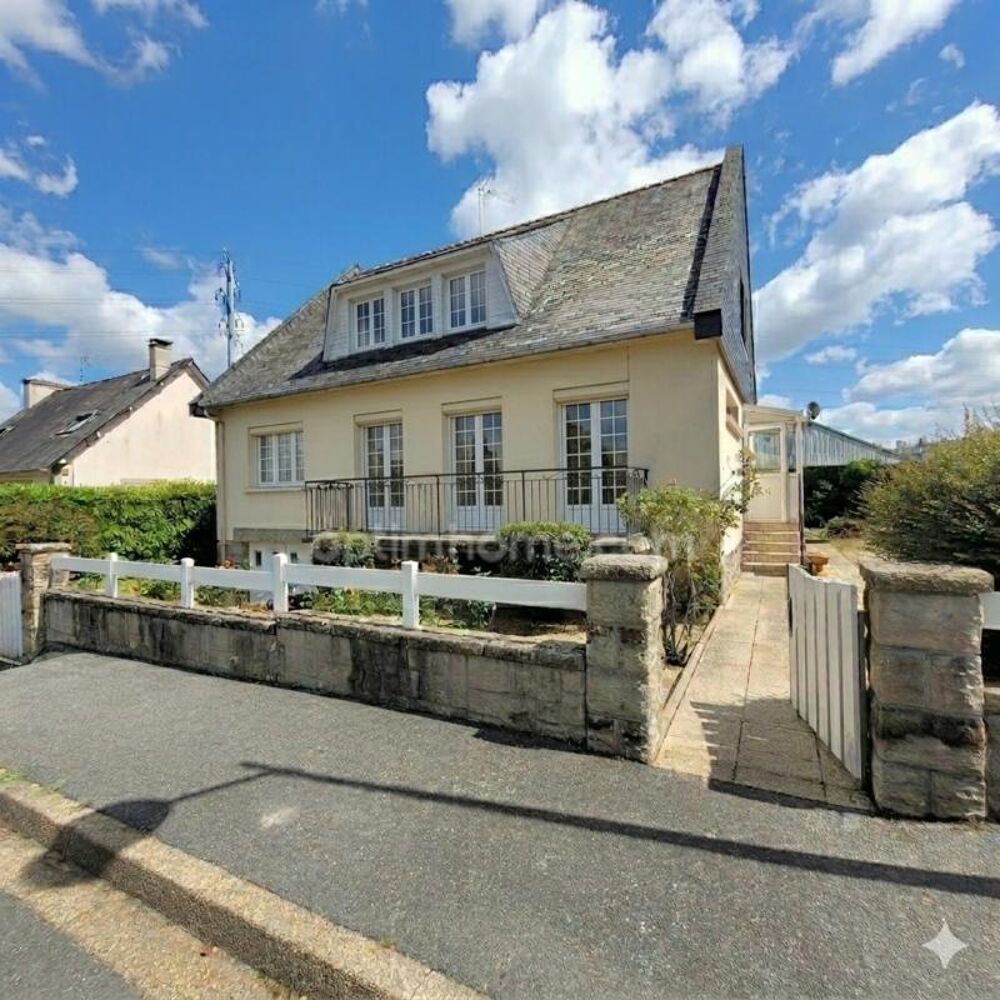 Maison familiale 130 m² à Quévert  5 chambres, jardin 580 exposé au sud, centres commerciaux Leclerc et Carrefour à 2 pas