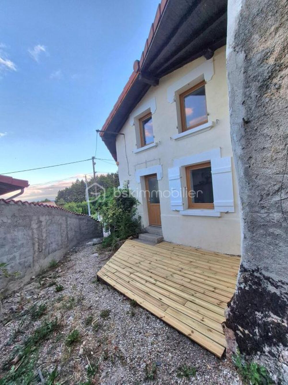 Maison 70 m² avec terrain  Paslières  Libre à la vente