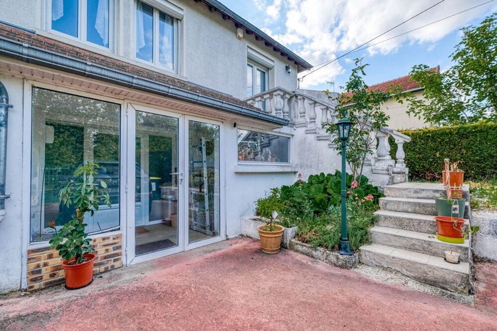 Christophe Michaudelle  EXCLUSIVITE - CAPIFRANCE vous propose proche de Meaux, à Nanteuil lès Meaux : Secteur AU CALME, maison