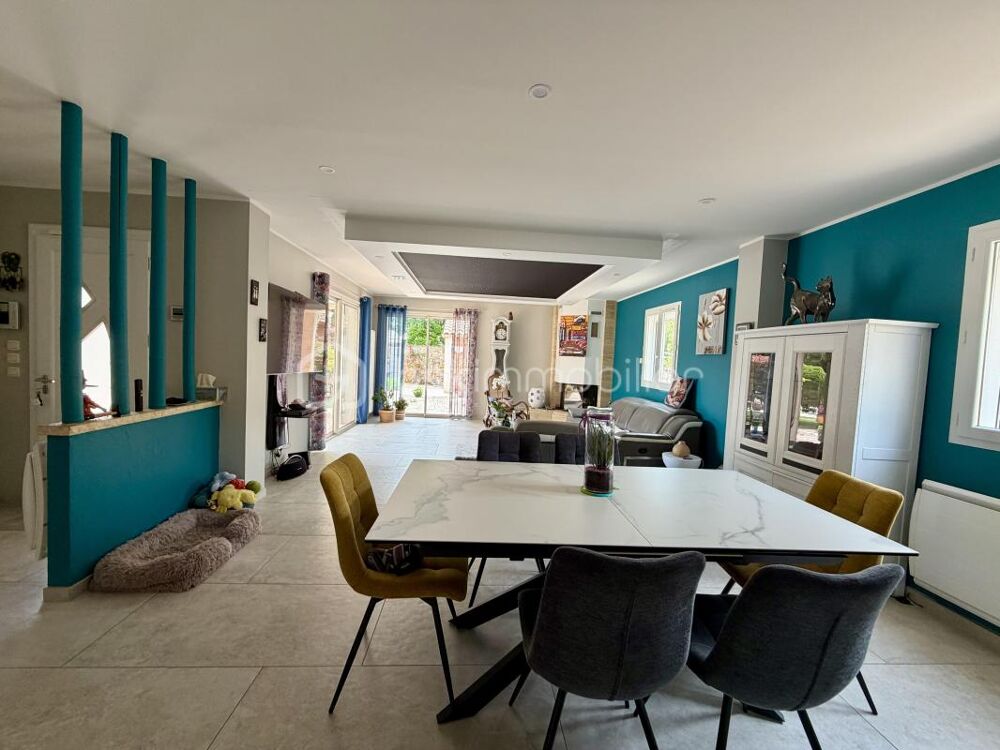 à vendre  Maison Forcalqueiret (83136)