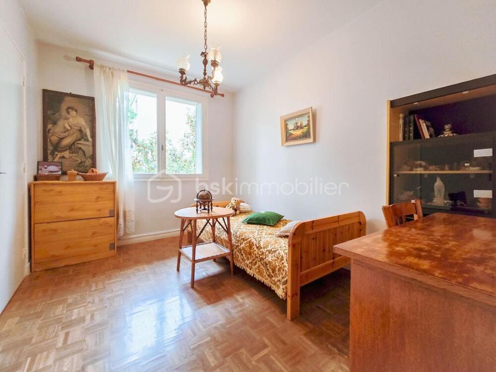 Vente Appartement Appartement 52 m² – 2 chambres – Balcon, loggia, cave et parking – Saint-Martin-d'Hères Village Saint martin d heres
