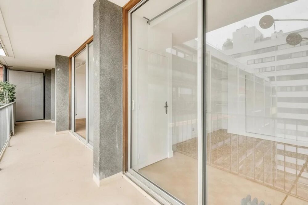 Appartement lumineux 3 pièces avec balcon à Boulogne