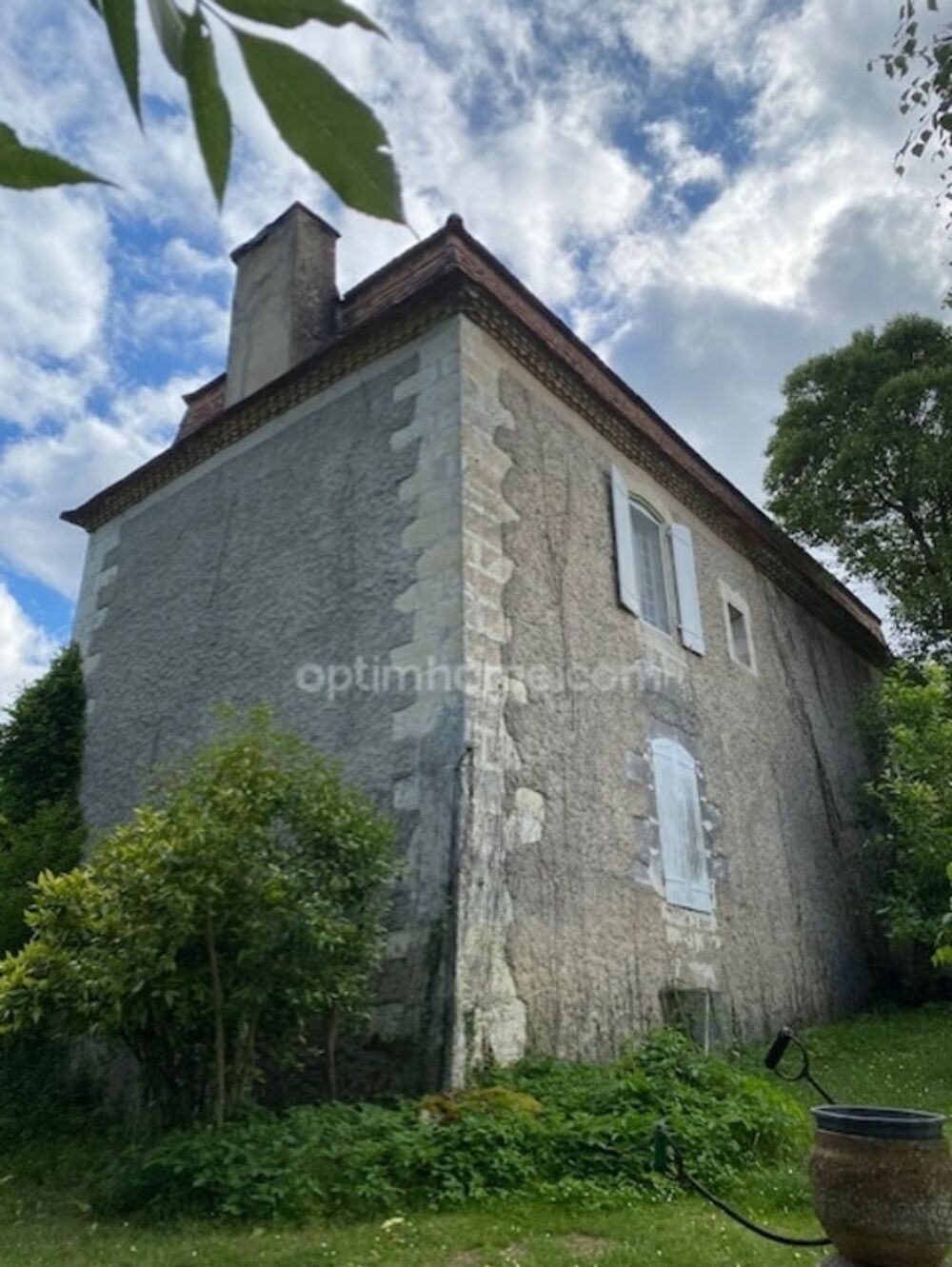 Magnifique maison de Maître, à vendre, 6 pièces SAINT ASTIER (24) avec vue sur plus de 17 ha de terrain