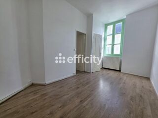  Immeuble � vendre 10 pi�ces 210 m�