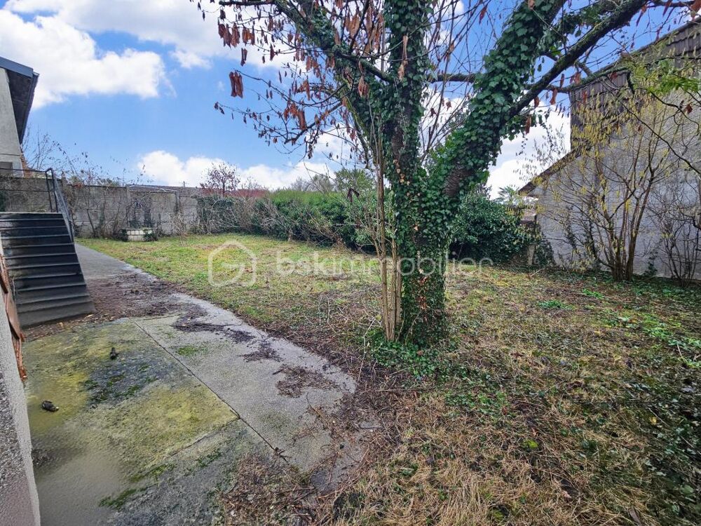 Pavillon 2 logements possible non mitoyen terrain 420m²
