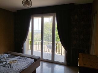  Maison à louer 9 pièces 214 m²