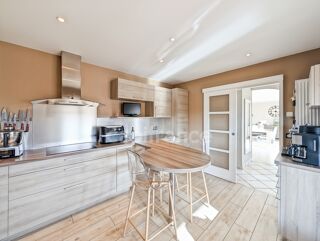  Maison � vendre 9 pi�ces 184 m�