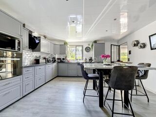  Maison à vendre 8 pièces 204 m²