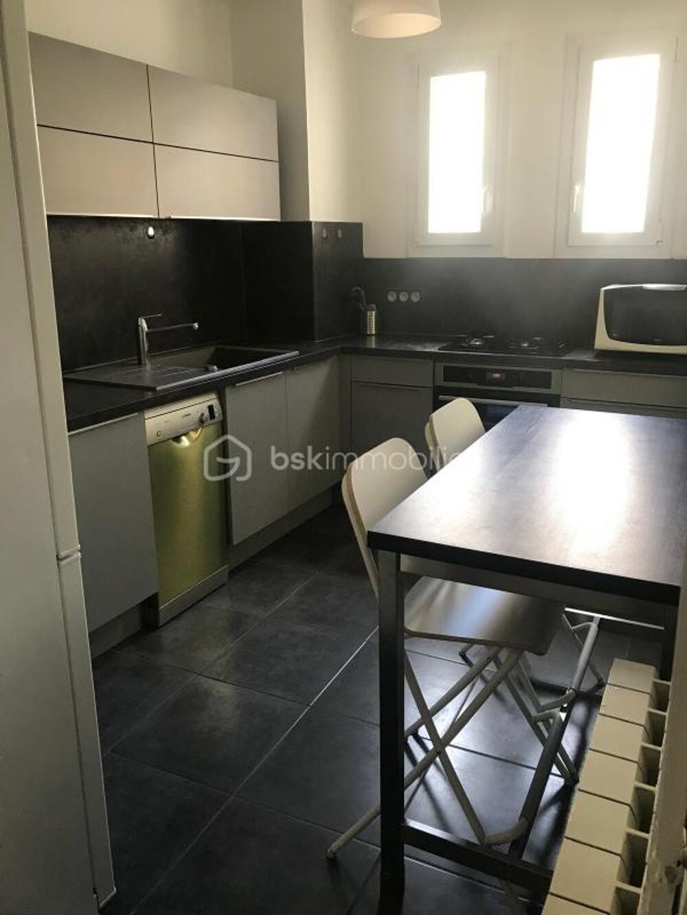Appartement 3 pièces en rez-de-chaussée surélevé dans une résidence sécurisée