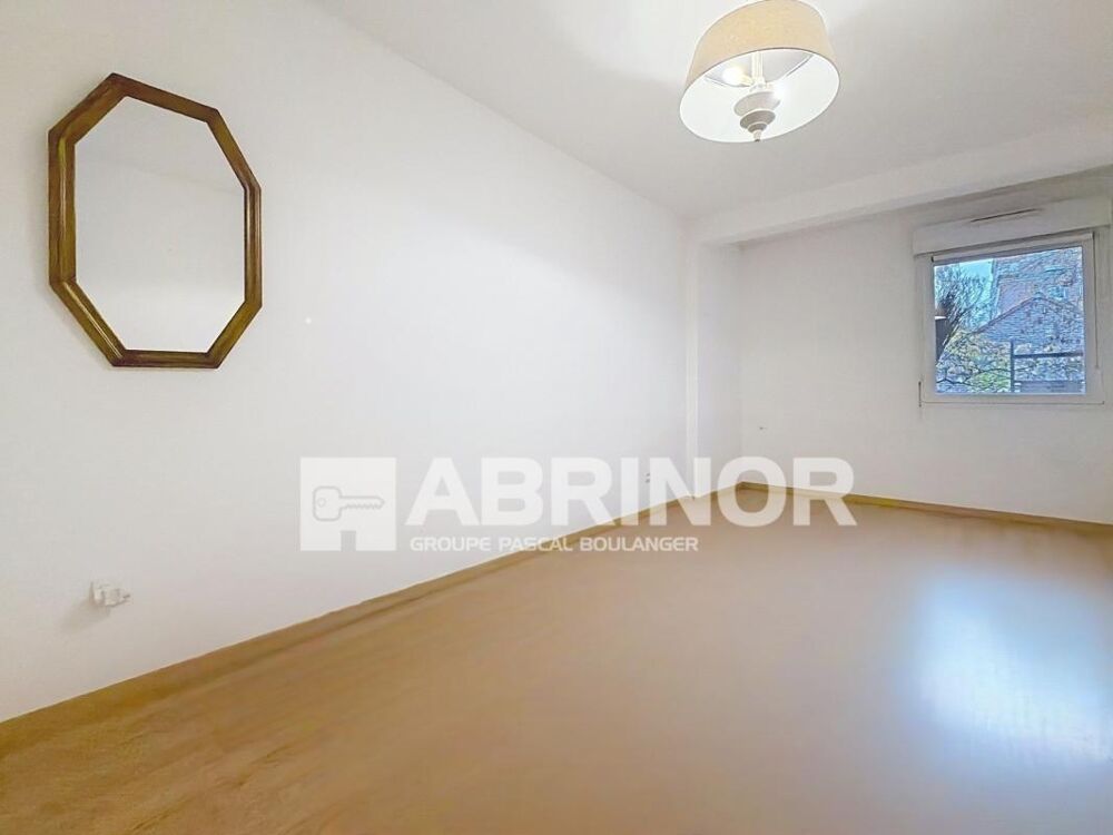 BARBIEUX - T4 de 96.7 m² hab. avec balcon - Cave - Parking sous-sol