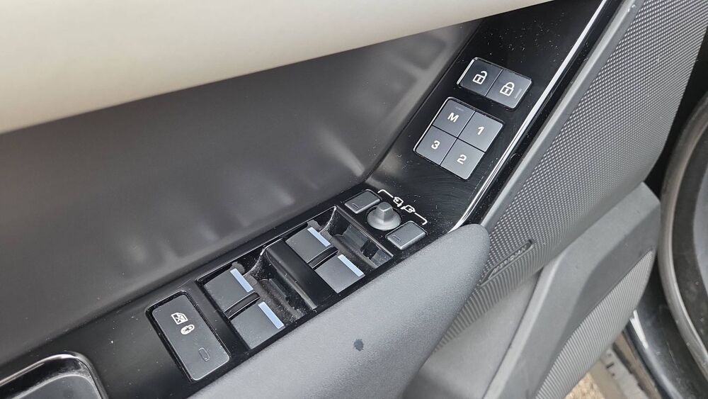 Range rover velar 3.0 D300 300 Mild hybrid 4WD BVA R-Dynamic S - Entretien con 2023 occasion 57000 Metz