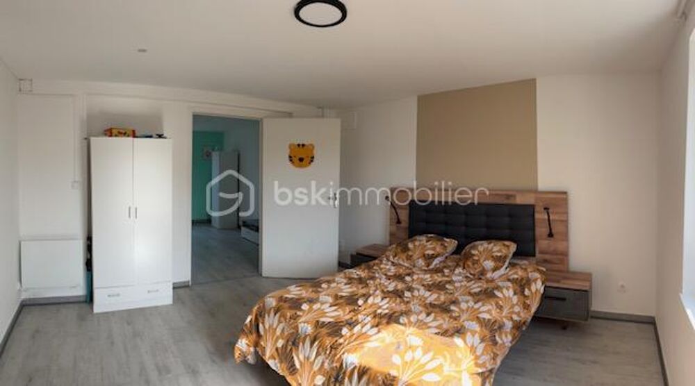 Vente Maison Maison individuelle avec étage,114m2 habitable, 3 chambres, avec piscine, terrain de 935m2 Voulton