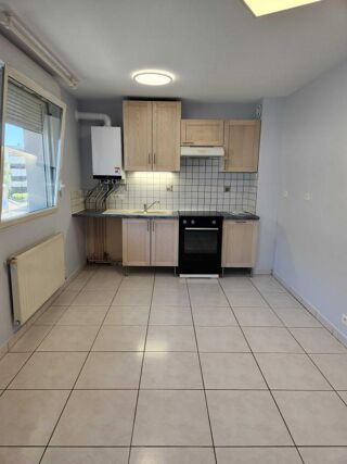  Appartement à louer 2 pièces 43 m²