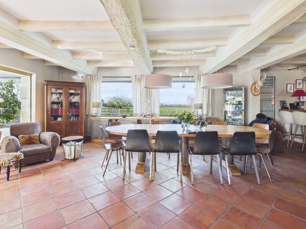 Grande maison de caractère et ses trois maisons d'amis