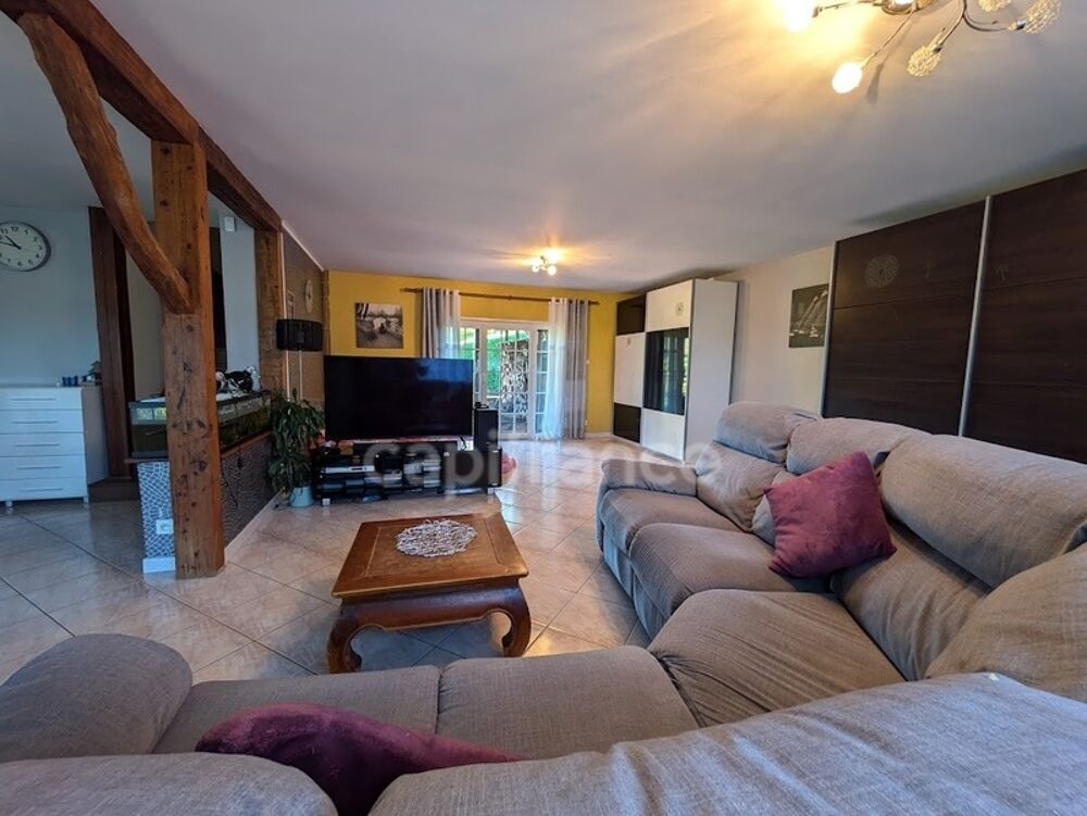À proximité dAumale  Spacieuse maison familiale de 180 m² sur un terrain clos de plus de 1000 m²