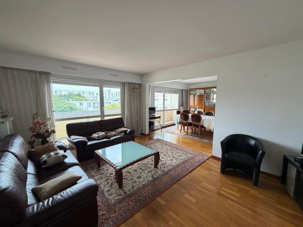 Appartement à vendre 3 pièces proche métro et centre commercial