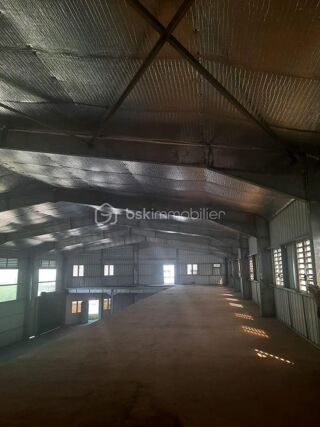  Immeuble à vendre 1 pièce 841 m²