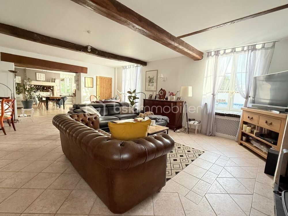 Vente Maison Maison charentaise et son gite avec piscine Clion
