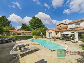  Maison à vendre 8 pièces 220 m²