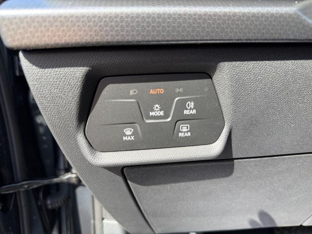 Leon IV 1.5 ETSI HYBRID 115 BUSINESS DSG7 2025 occasion 55800 Contrisson