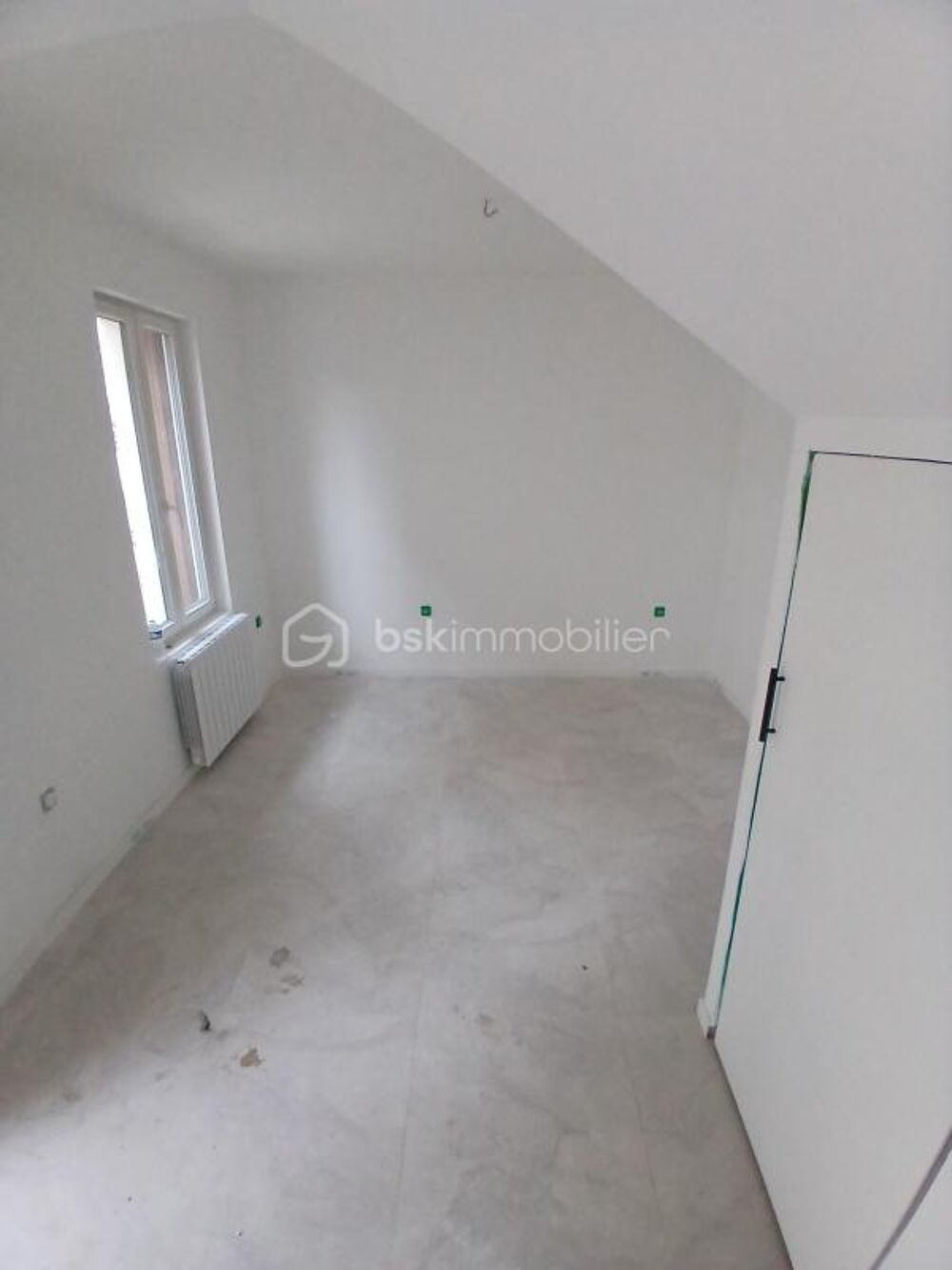 QUARTIER SAINT CLAUDE VOTRE APPARTEMENT T3 DUPLEX NEUF DANS MAISON + GRAND JARDIN PRIVATIF