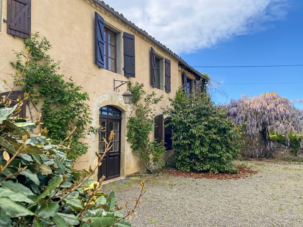 Maison à vendre 8 pièces proche de MARCIAC (32) - 302 m2 - terrain de 7318 m2 - 4 chambres - dépendances et piscine