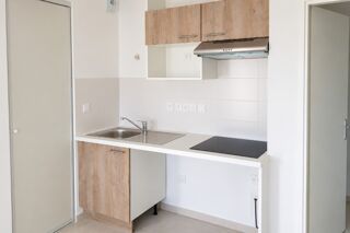  Appartement à louer 3 pièces 65 m²